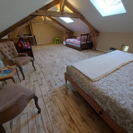 Les Trois L Bed & Breakfast Gindou Екстериор снимка