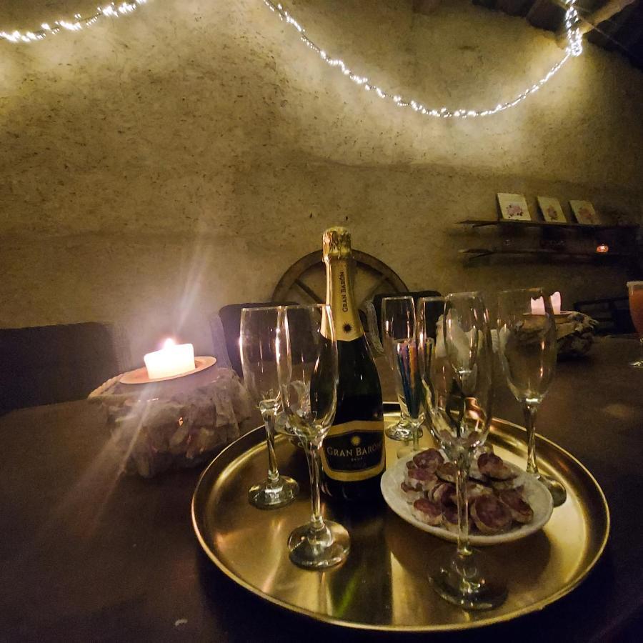 Les Trois L Bed & Breakfast Gindou Екстериор снимка
