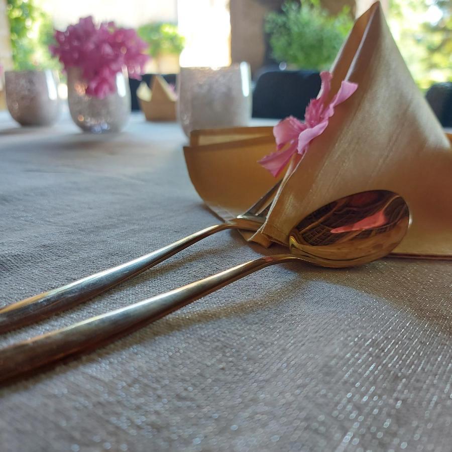 Les Trois L Bed & Breakfast Gindou Екстериор снимка