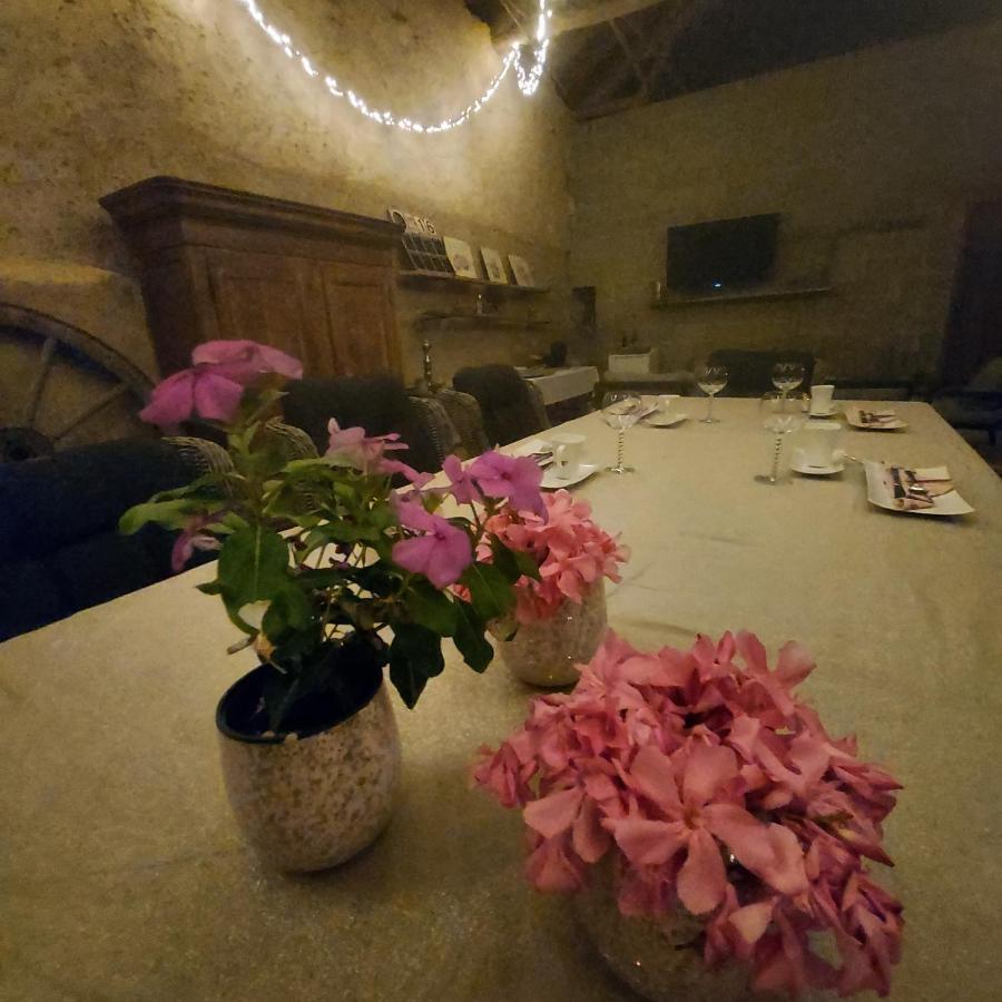 Les Trois L Bed & Breakfast Gindou Екстериор снимка