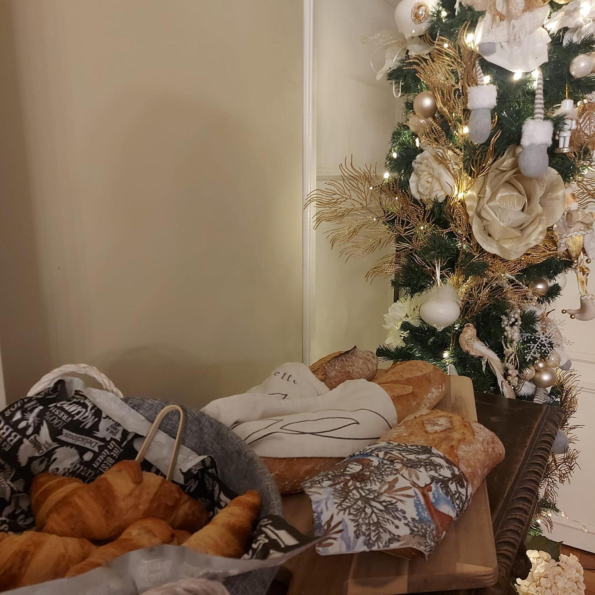 Les Trois L Bed & Breakfast Gindou Екстериор снимка