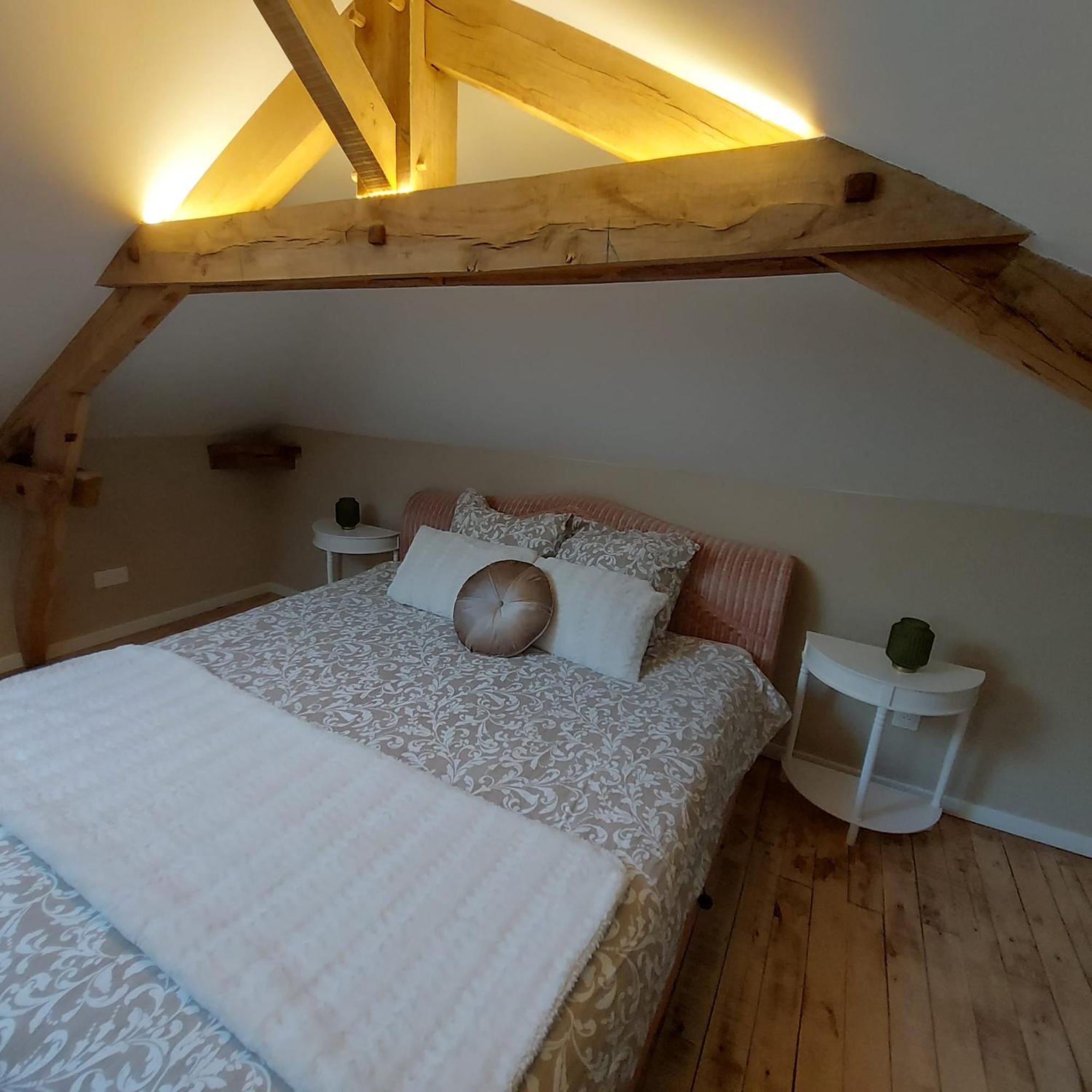 Les Trois L Bed & Breakfast Gindou Екстериор снимка